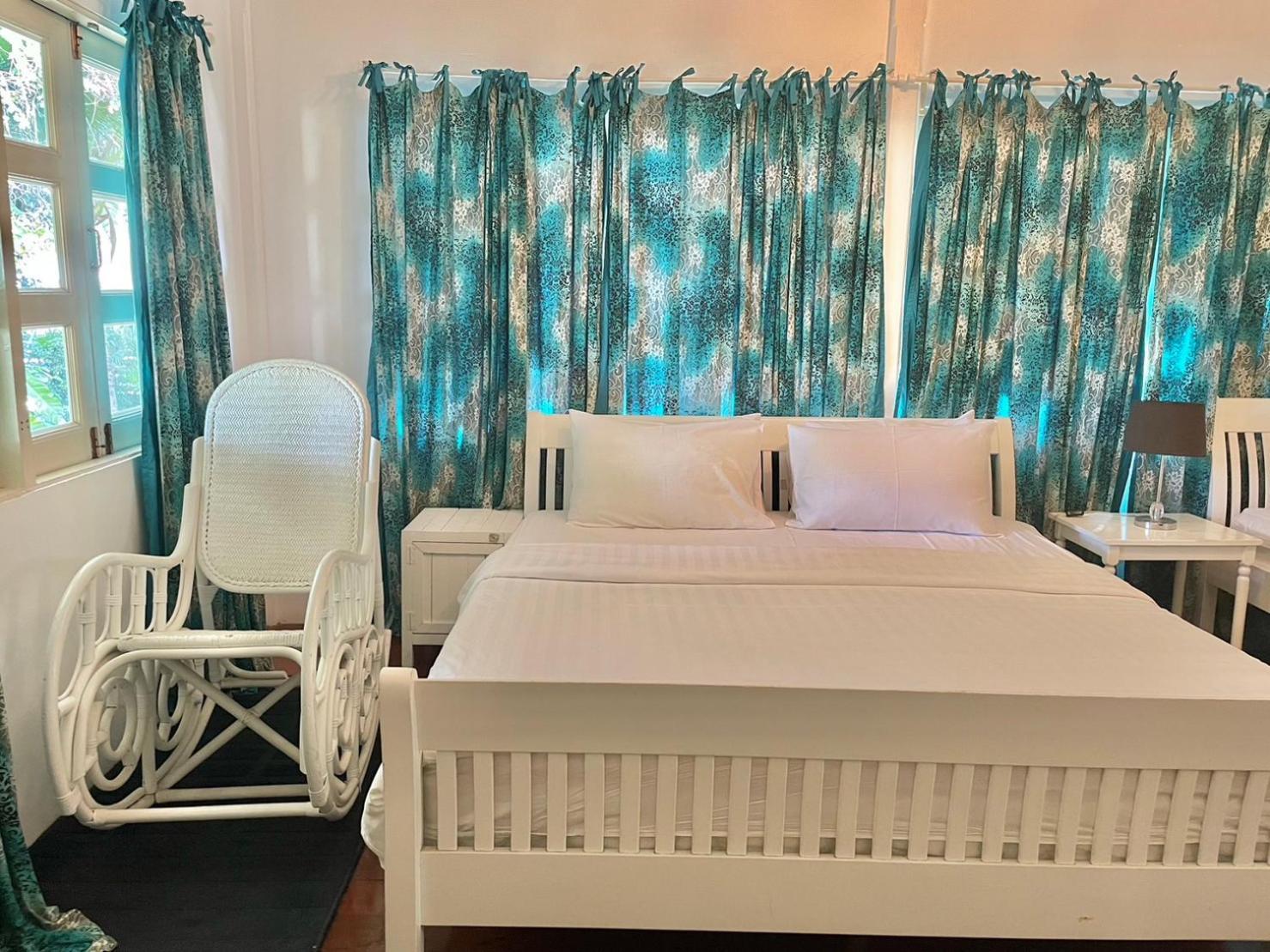 Green Gallery Beach Boutique Hotel Hua Hin Exterior photo